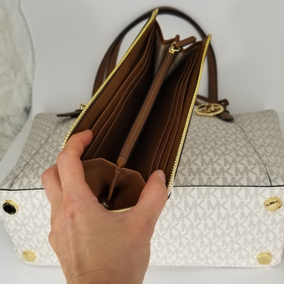 3PCS Michael Kors SET BAG WALLET + CHARMS - Picture 3 of 8